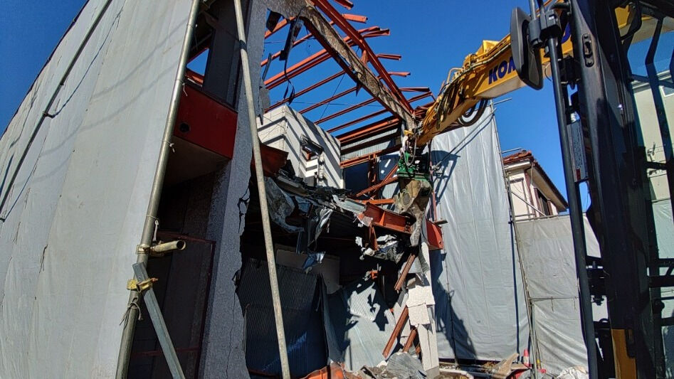 今回は、武蔵村山市で行った鉄骨造建物の解体工事をご紹介します