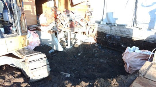 今回は～青梅市吉野街道沿いの解体現場だよ🏗️